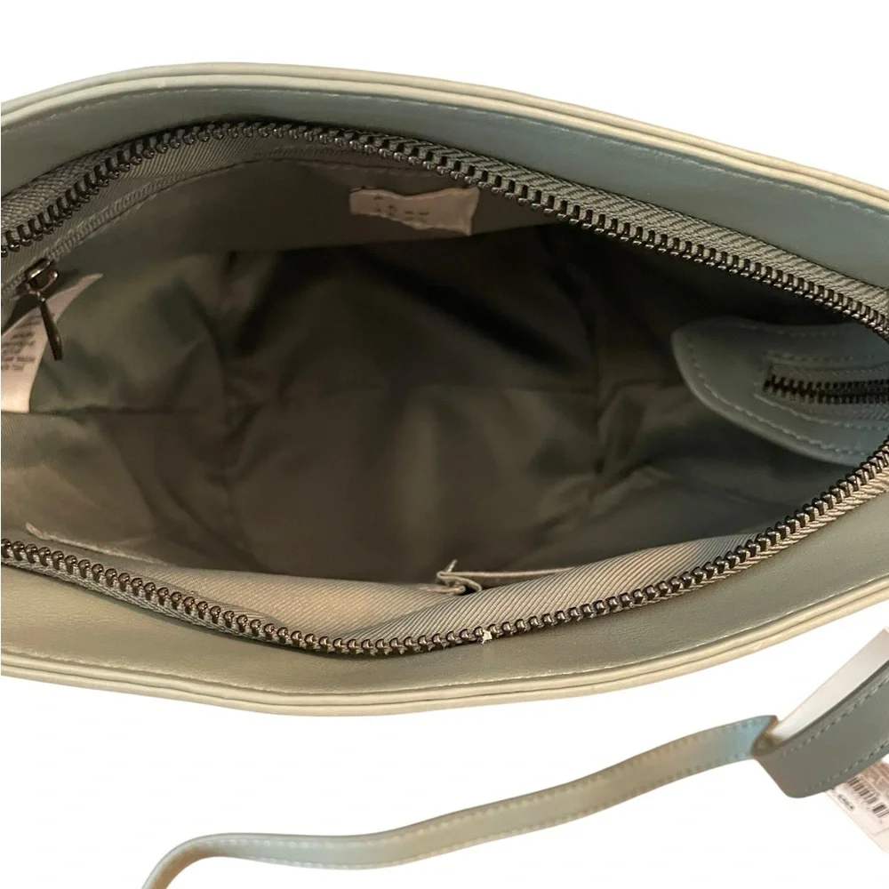Sleek Green Crossbody‎ Bucket Bag